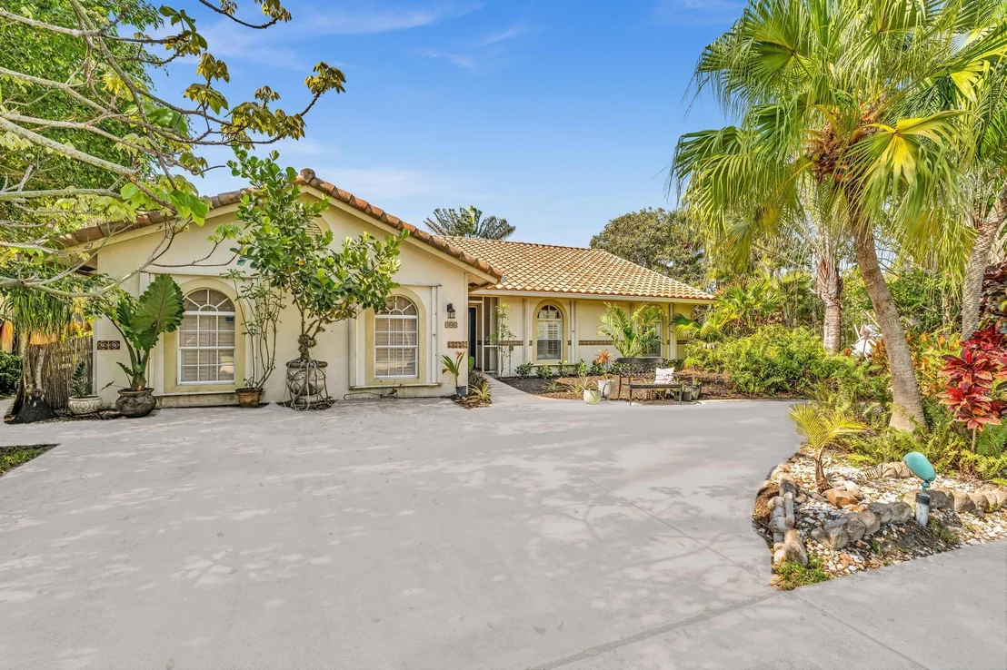 Photo of 498 Oregon Lane