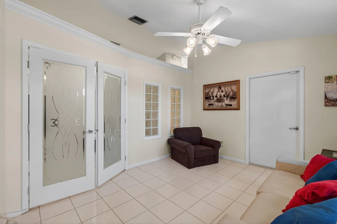 Photo of 2925 Riviera Drive