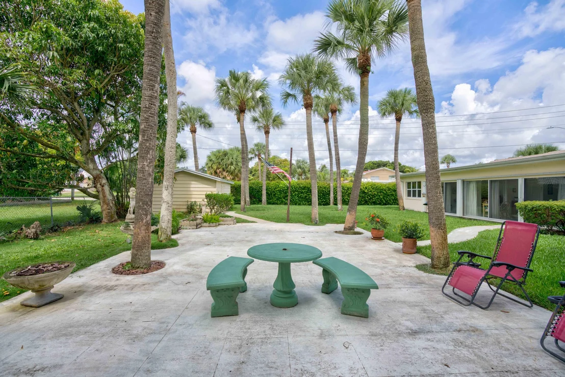 Photo of 452 Date Palm Drive