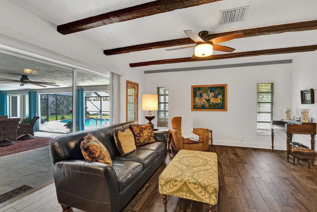 Photo of 3604 Sherwood Boulevard