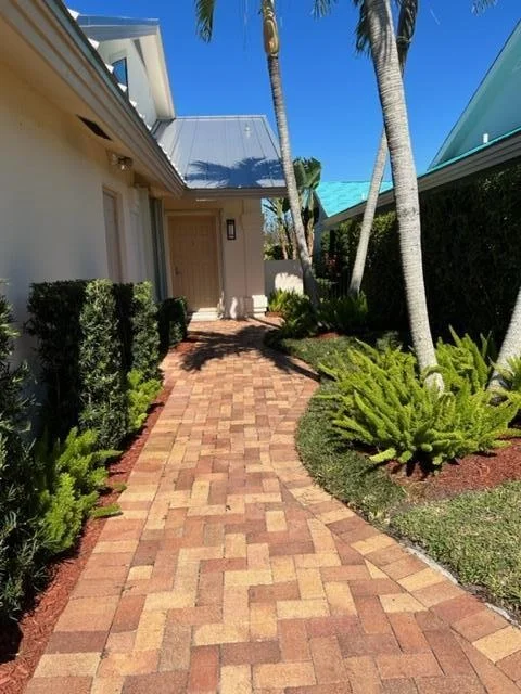 Photo of 400 River Edge Road