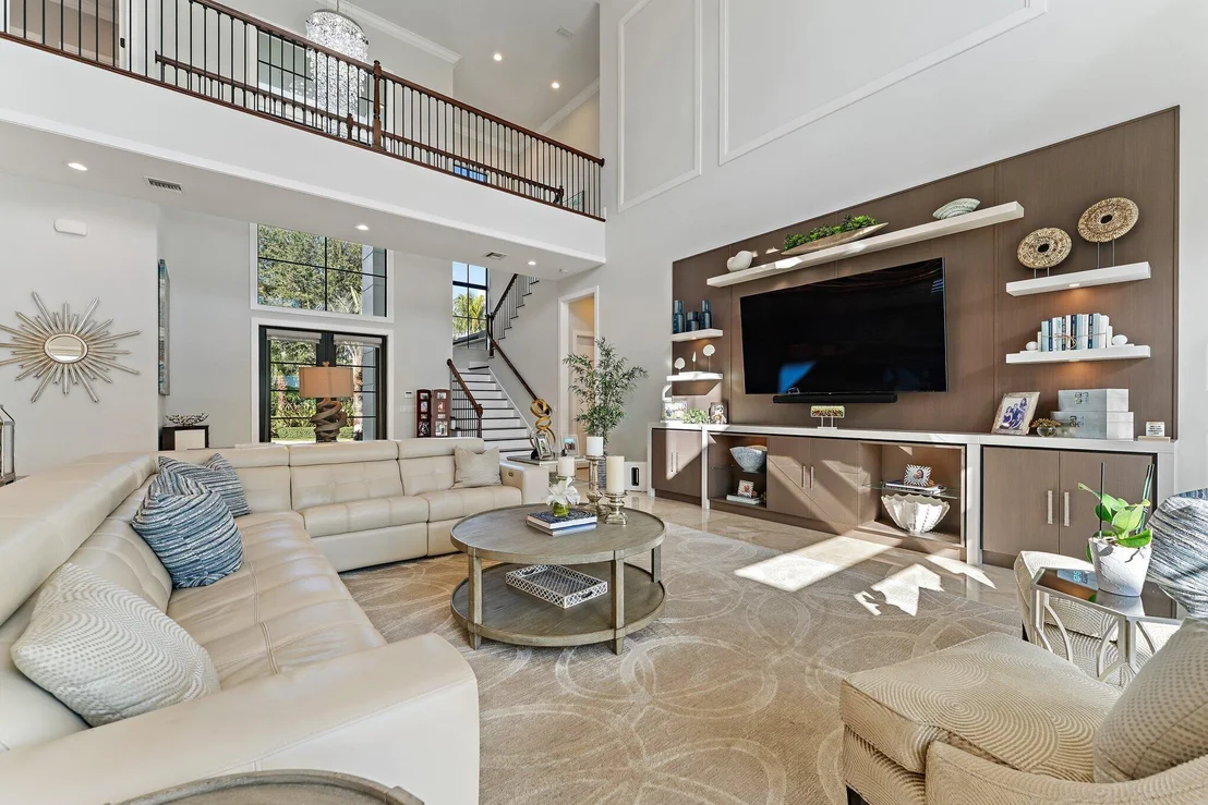 Photo of 5730 Holly Lane
