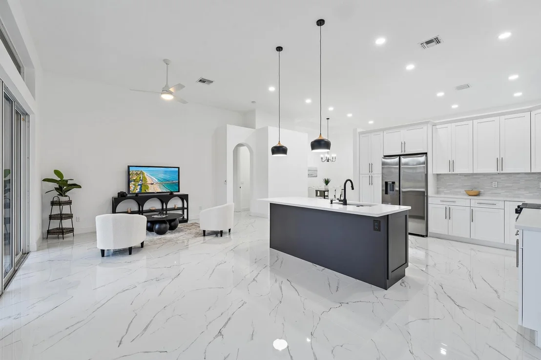 Photo of 7133 Veneto Drive