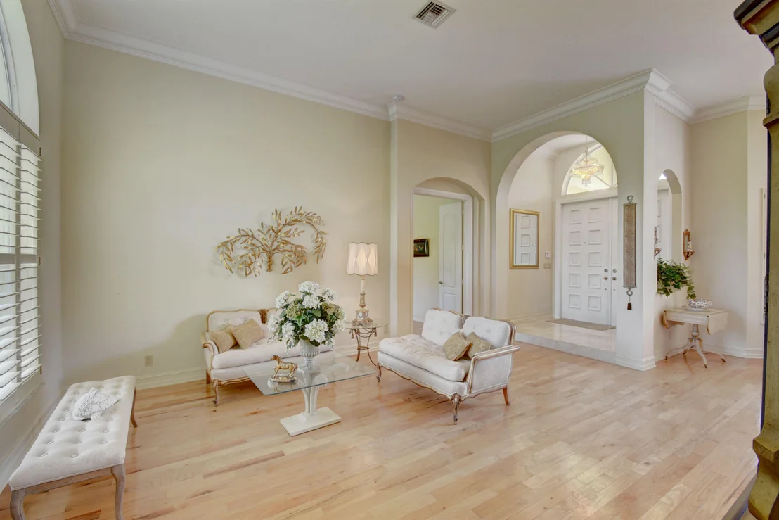 Photo of 137 Turnberry Drive