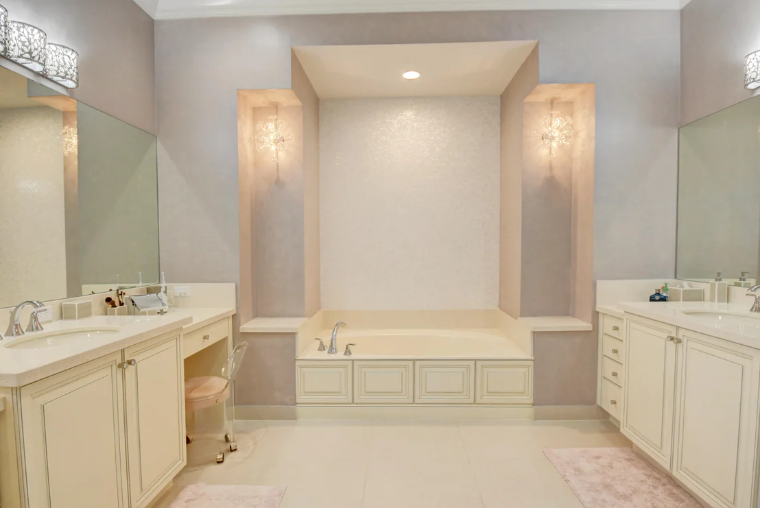 Photo of 12408 Cascade Valley Lane