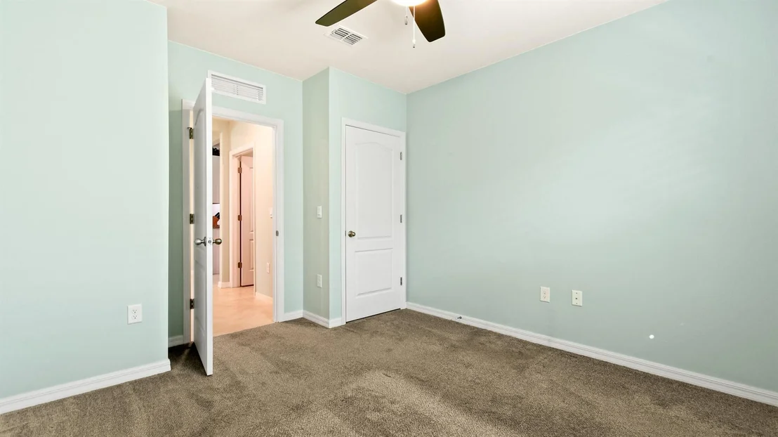 Photo of 1402 Winter Gray Circle