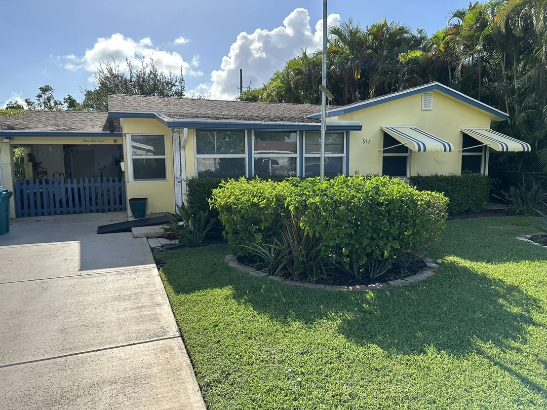 Photo of 914 SE 3rd Street