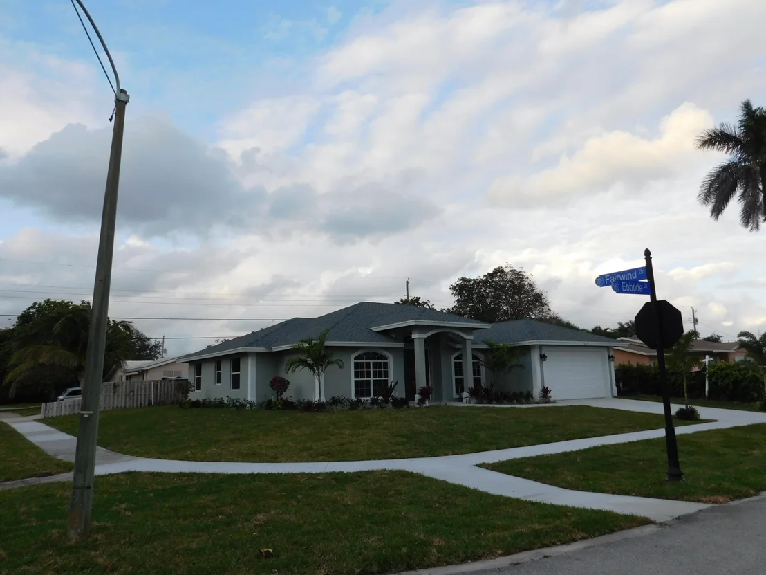 Photo of 437 Ebbtide Drive