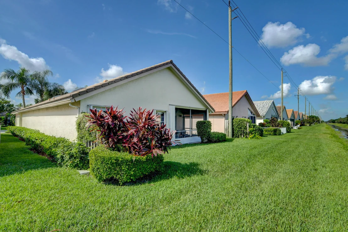 Photo of 6089 Bay Isles Drive