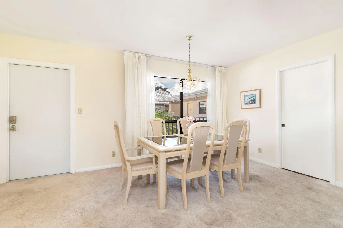 Photo of Unit E at 5 SE Concourse Drive