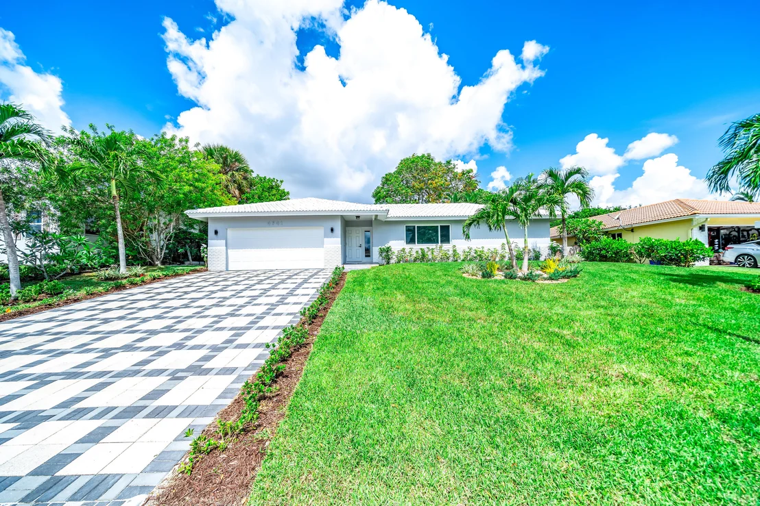 Photo of 4641 NW 5th Lane