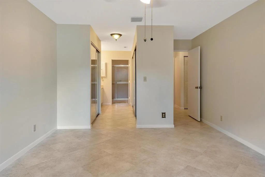 Photo of 8230 Springtree Road