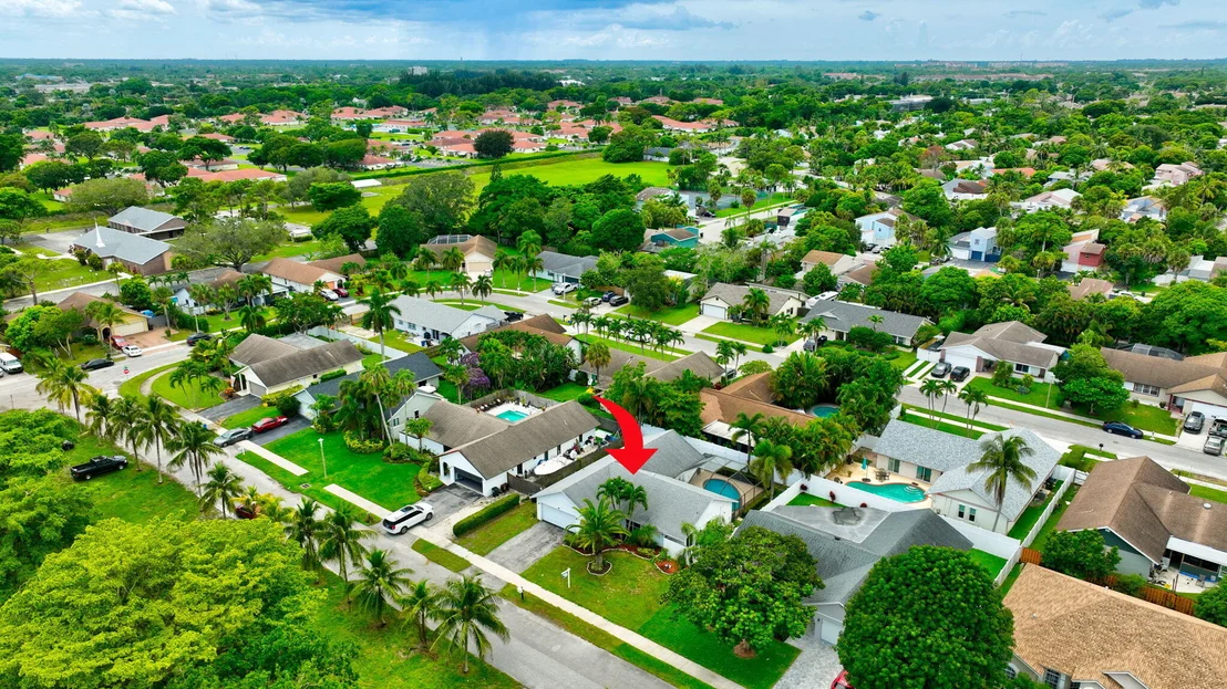 Photo of 586 NW 45TH Way