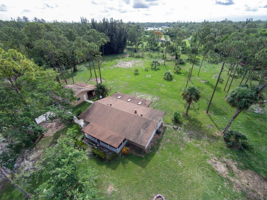 Photo of 1102 Hyde Park Road