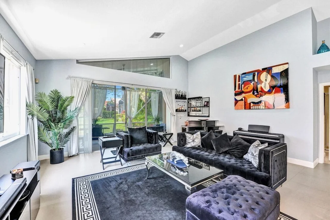 Photo of 11067 Springbrook Circle