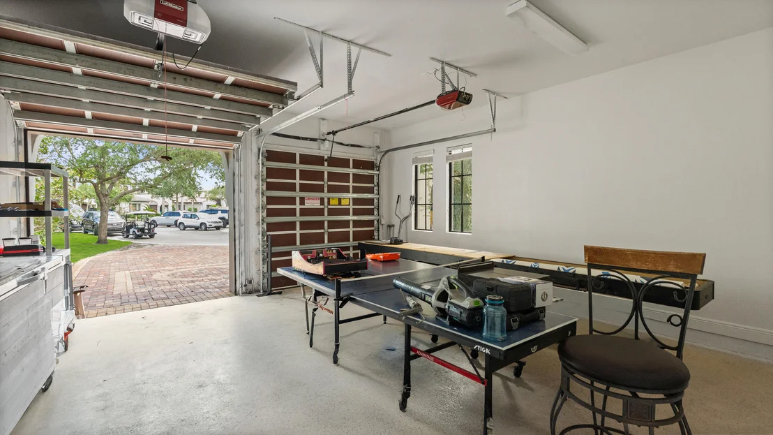Photo of 9521 Eden Manor