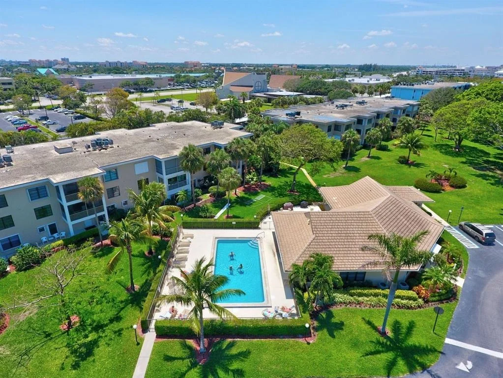 Photo of Unit 106E at 300 N Highway A1a