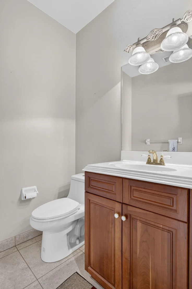 Photo of 7541 DOWNWINDS Lane