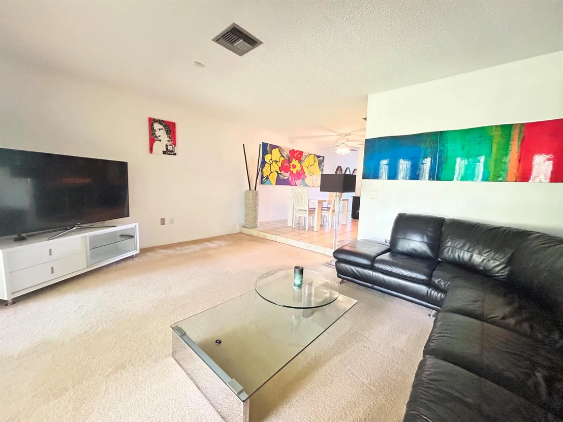 Photo of Unit B at 2737 Lowson B Boulevard