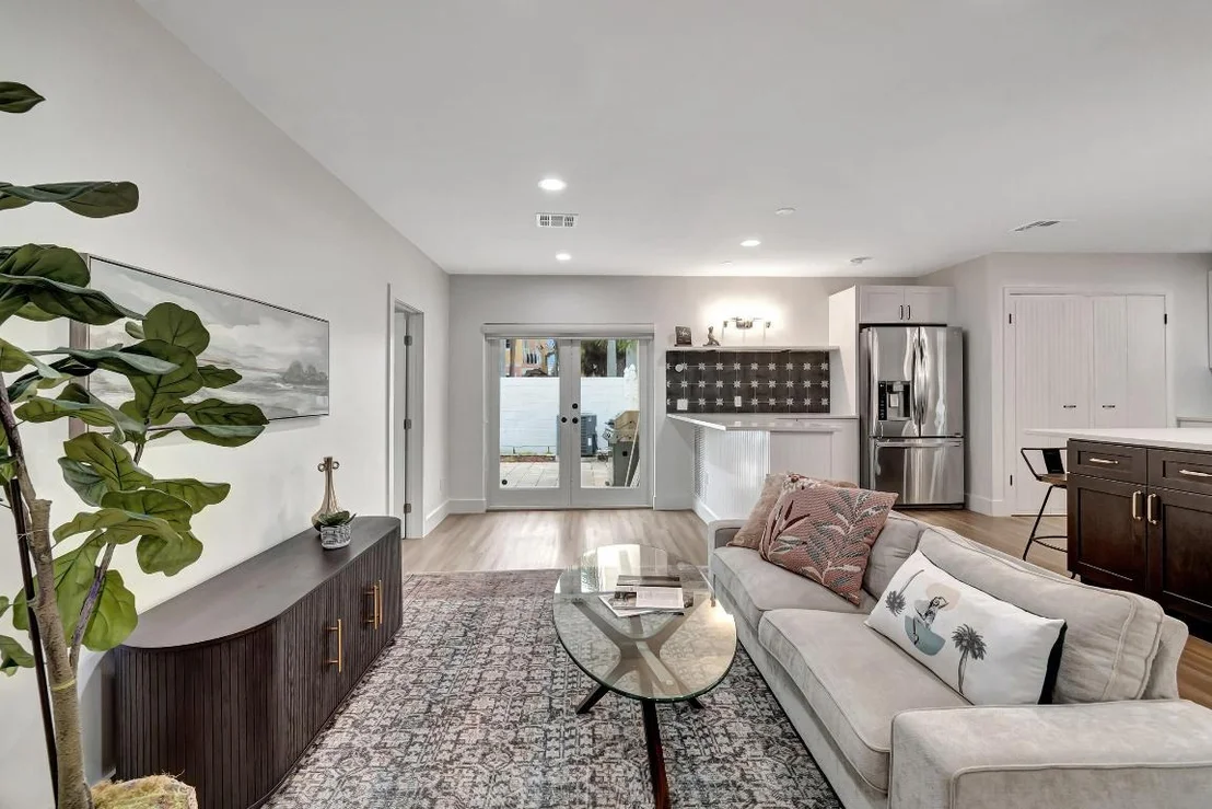 Photo of 620 Las Palmas Park
