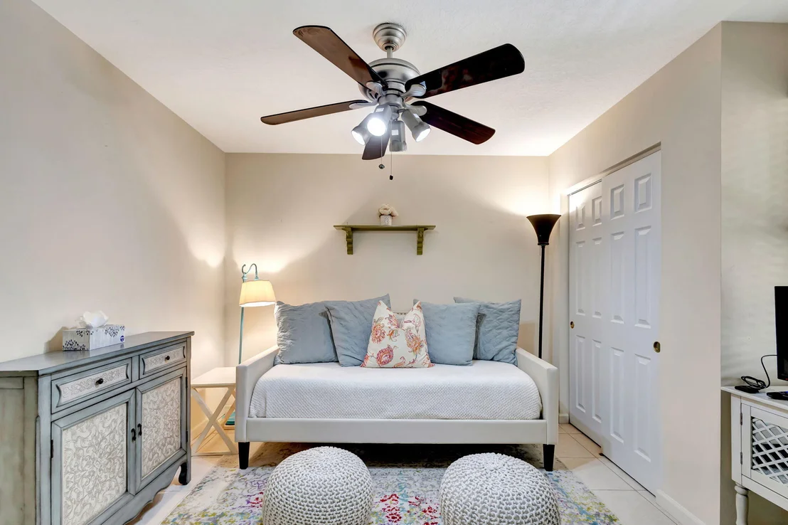 Photo of Unit D at 101 Half Moon Circle