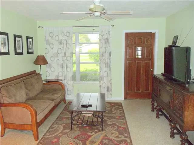 Photo of 92 W Mango Road