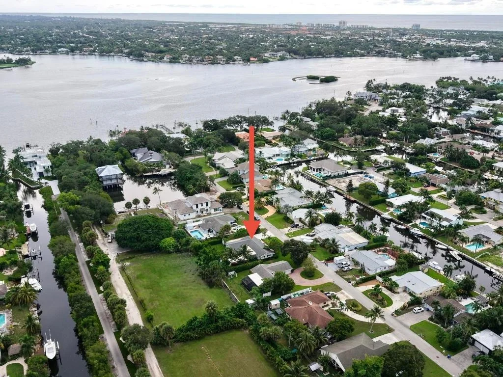 Photo of 924 Pompano Drive