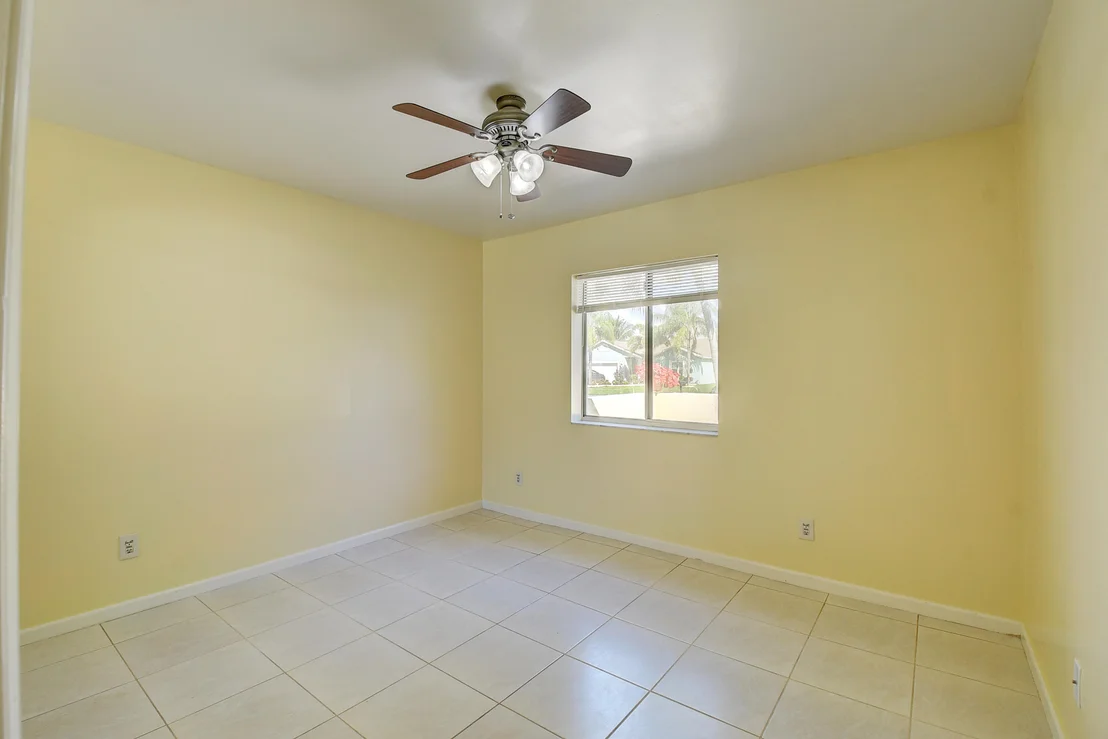 Photo of 742 W Ocean Drive
