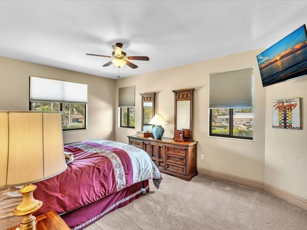 Photo of 800 SE 22nd Avenue
