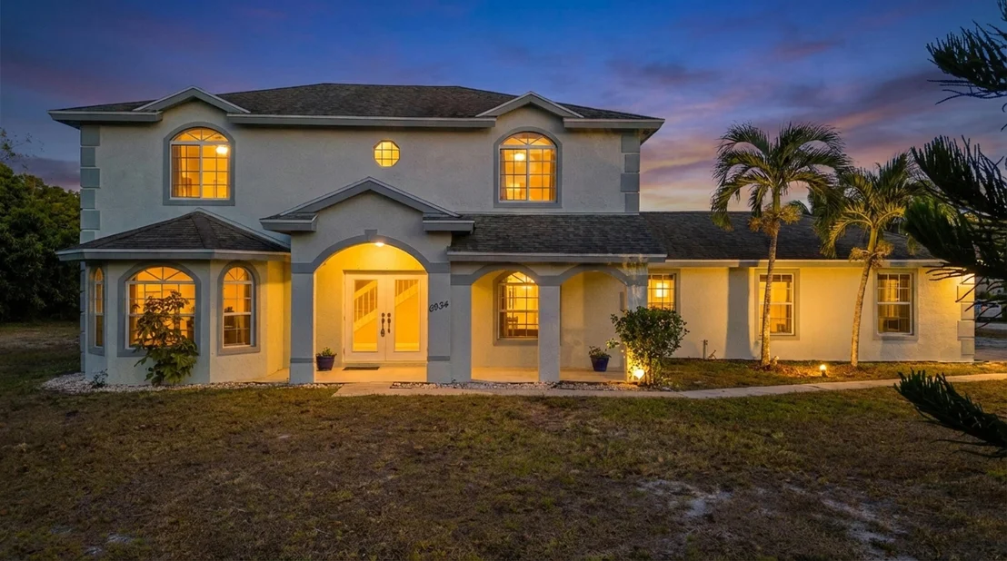 Photo of 6934 Grapeview Boulevard