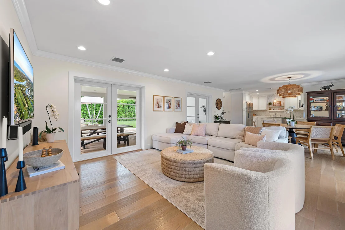 Photo of 215 Golfview Drive