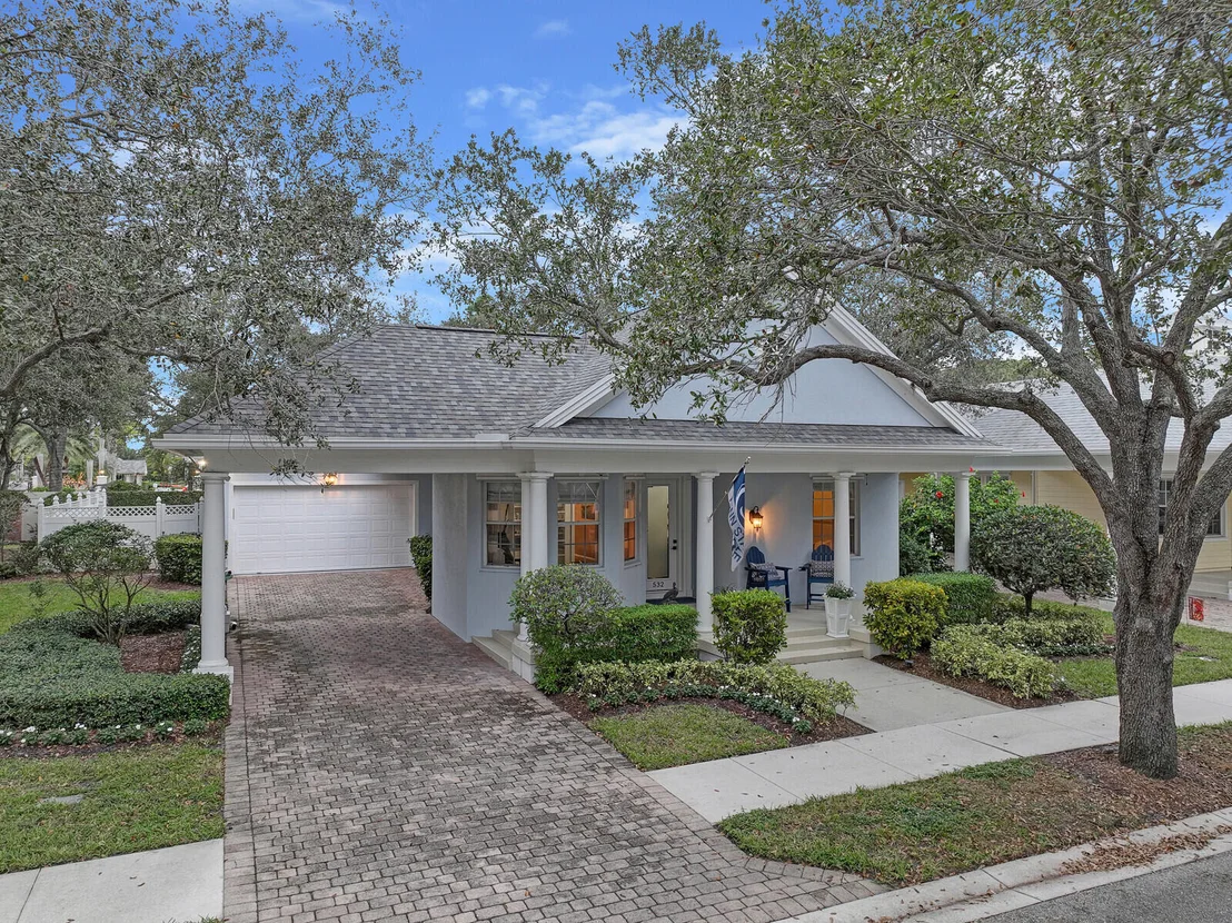 Photo of 532 Sweet Bay Circle