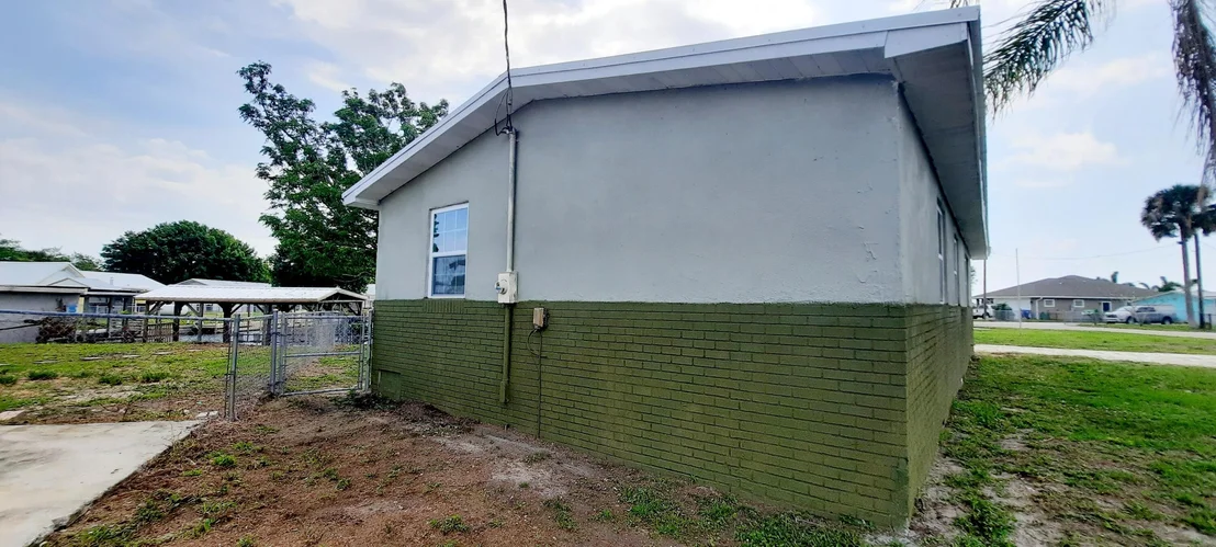 Photo of 1067 Elm Street