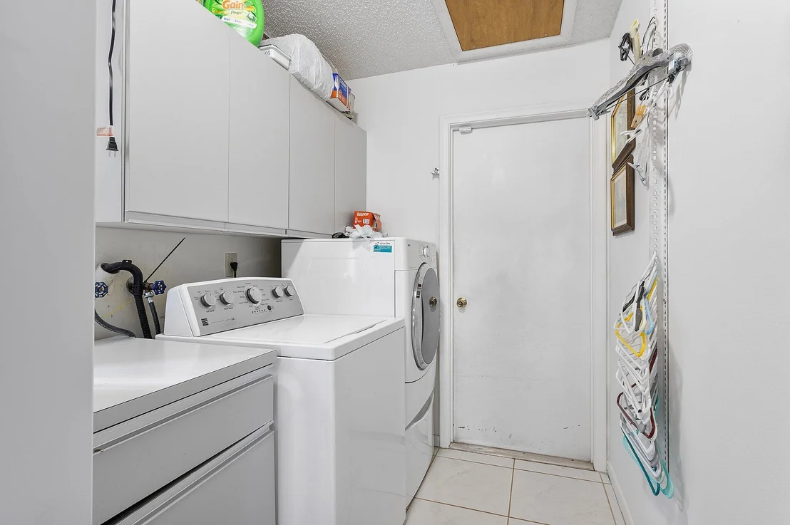 Photo of 9776 Sun Pointe Drive