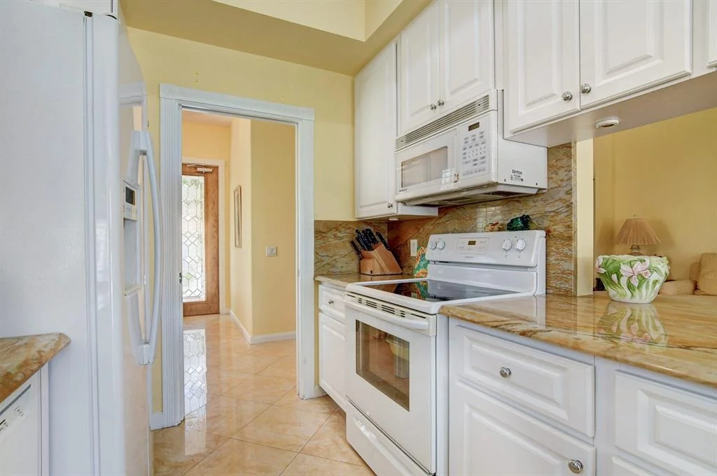 Photo of 2065 Valencia Drive