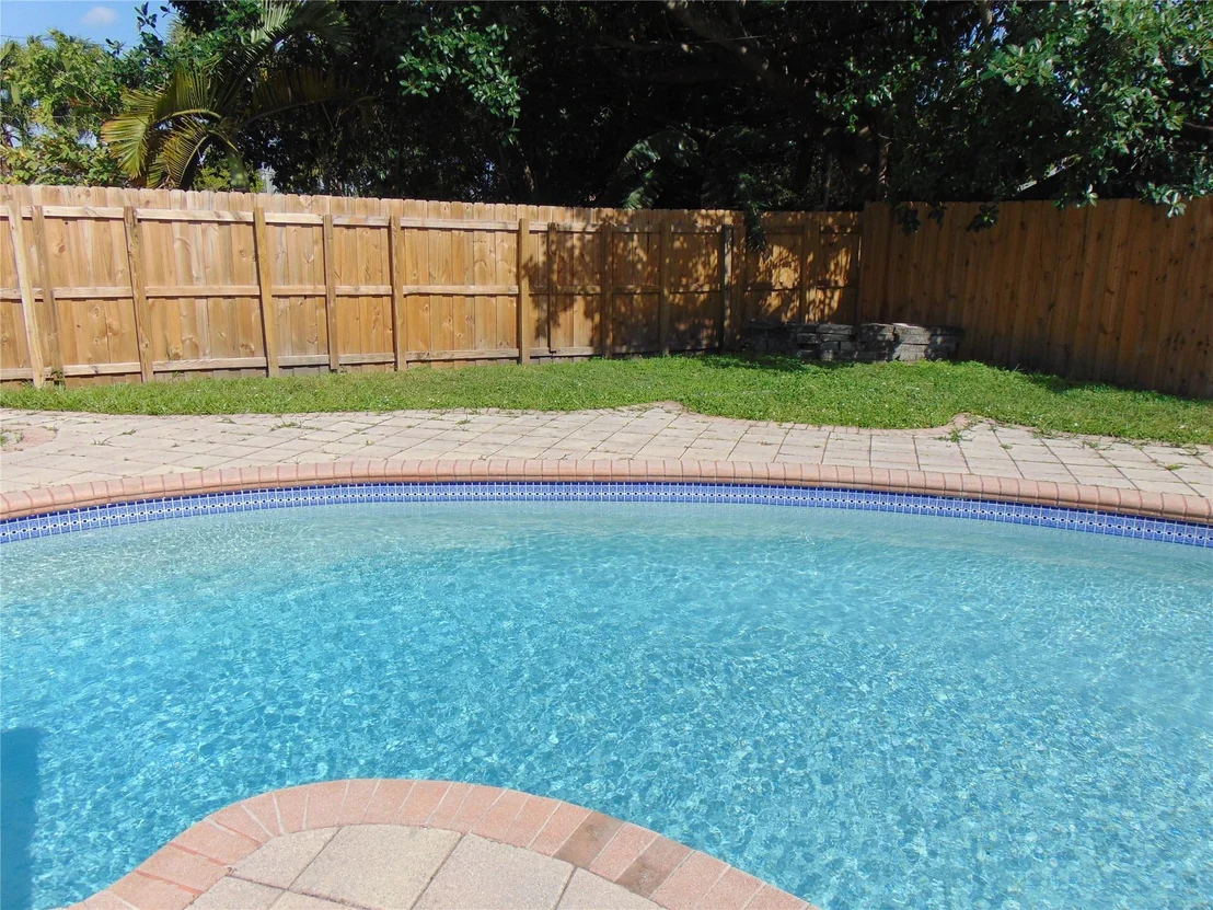 Photo of 6512 NW 9th Street