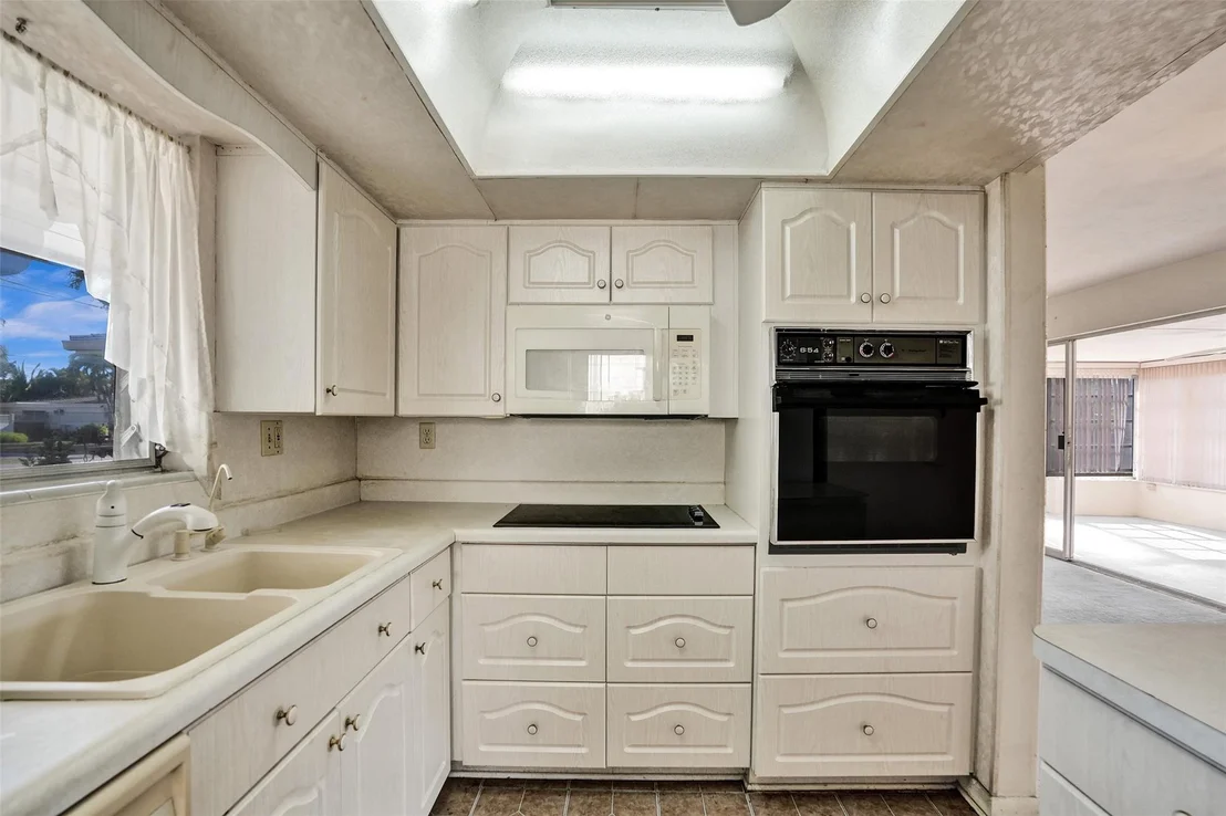 Photo of 110 SE 13th Street