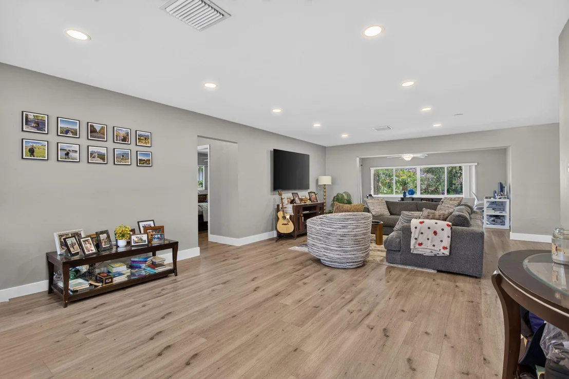 Photo of 2520 SE 5TH Street