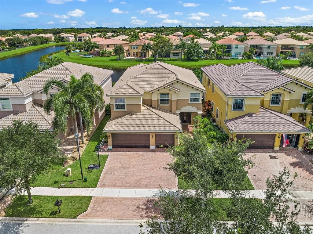 Photo of 7994 Emerald Winds Circle