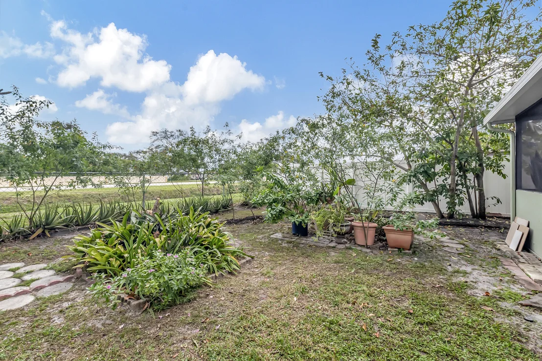 Photo of 9873 Robins Nest Road