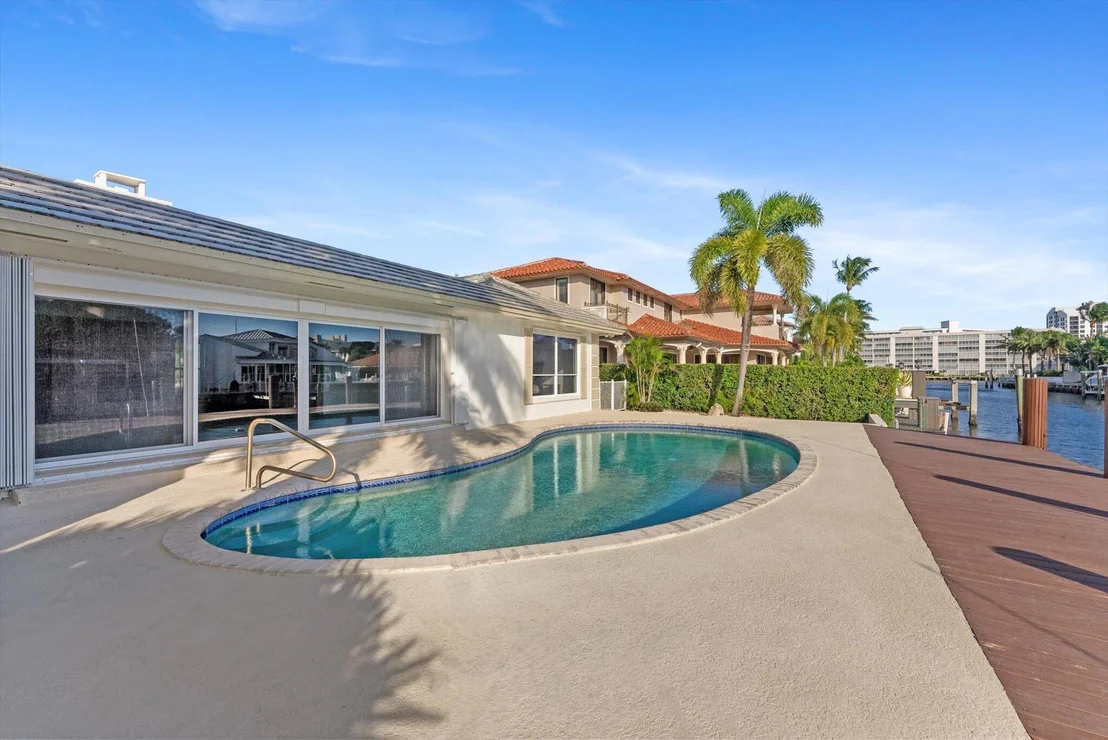 Photo of 872 Lilac Drive