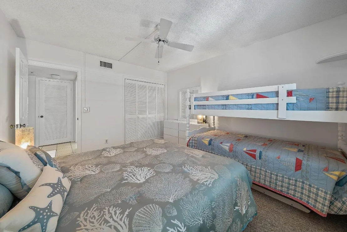 Photo of Unit 203C at 300 N Highway A1a
