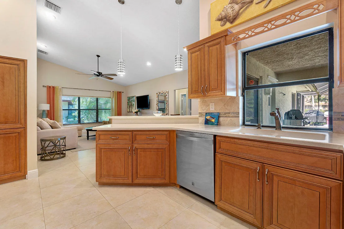 Photo of 772 Juniper Place