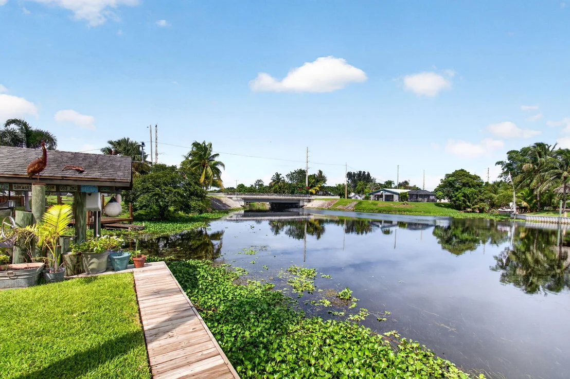 Photo of 502 VENICE Drive