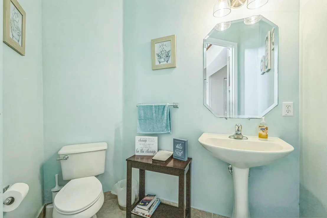 Photo of 694 Cresta Circle