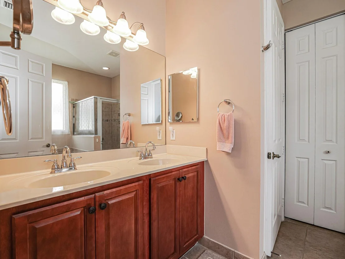 Photo of 6215 Thames Place