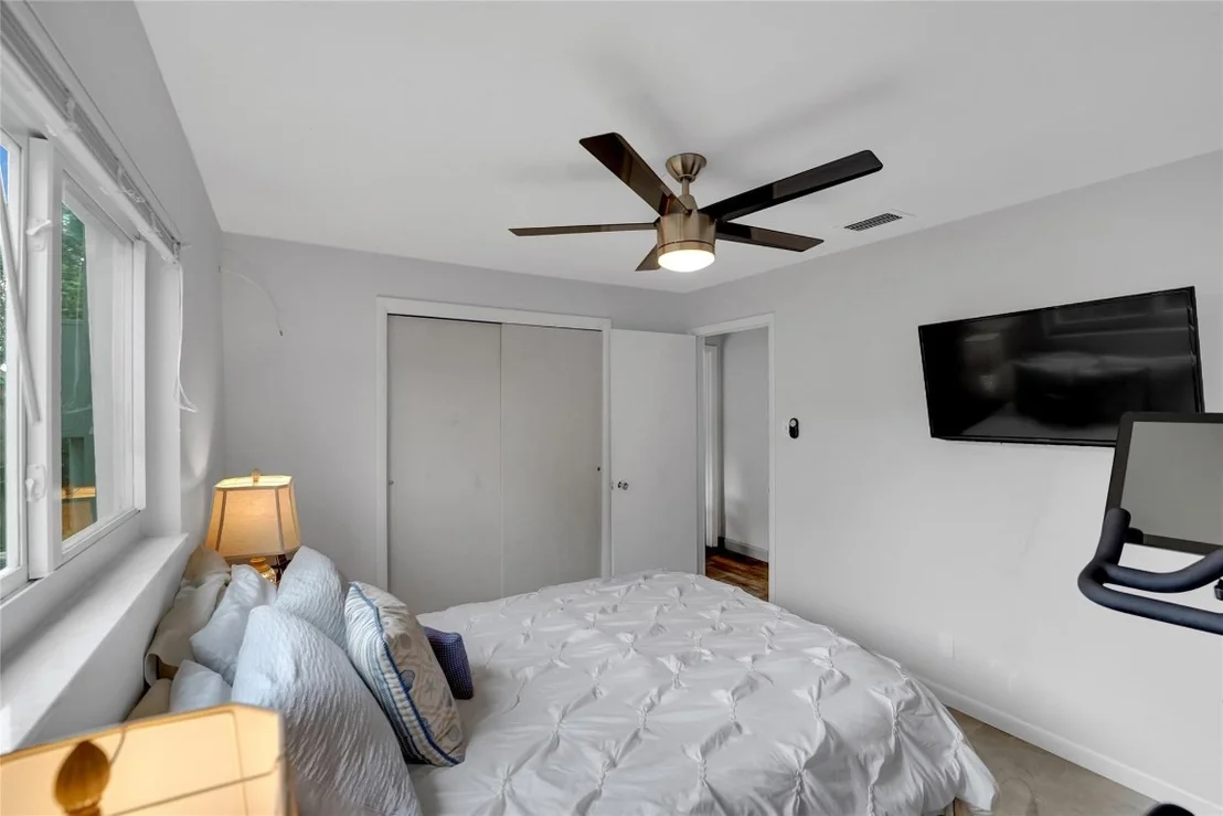 Photo of 6972 NW 5th Place