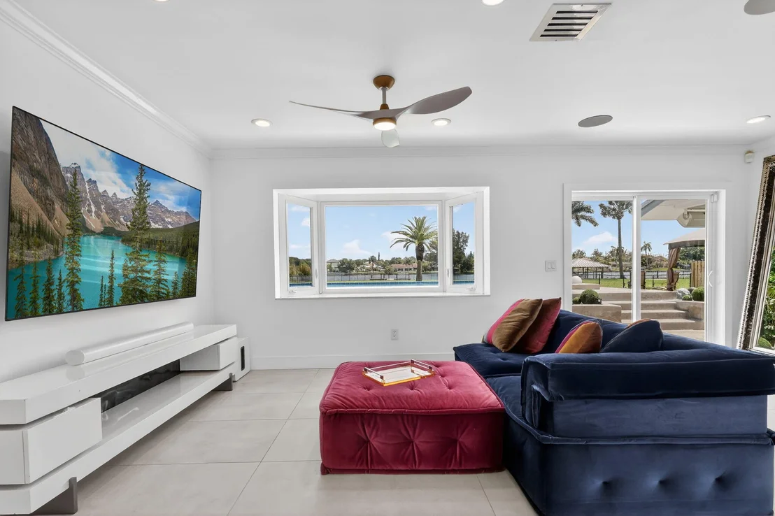 Photo of 6544 Eastview Drive