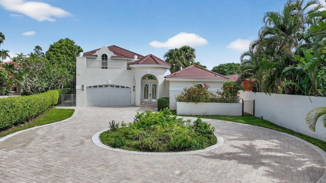 Photo of 16670 Senterra Drive