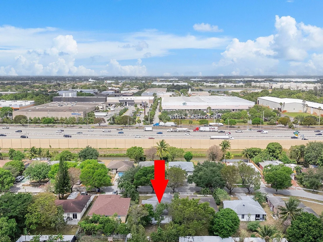 Photo of 1582 NW 7th Lane